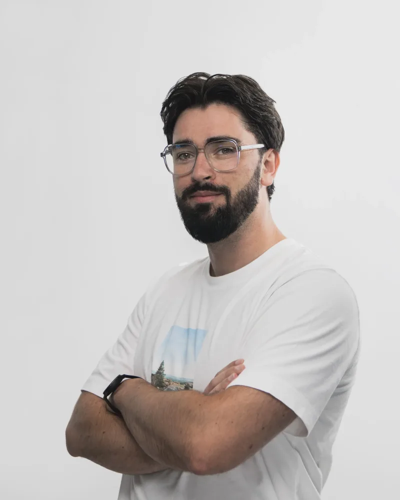 Aleksander Idec - brand & web designer